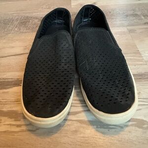 Time And Tru Shoes Womens 8 Memory Foam Casual Perf Slip On Flats Sneakers Black